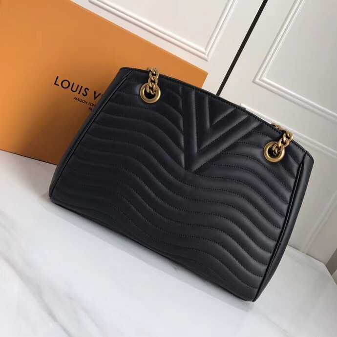 Louis Vuitton Outlet NEW WAVE CHAIN TOTE M51496 black