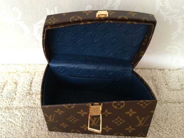 2015 Louis Vuitton Outlet twisted box frank gehry m40275