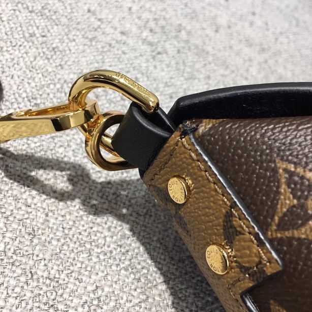 2017 Louis Vuitton Outlet fashion show original monogram bag mm M51179