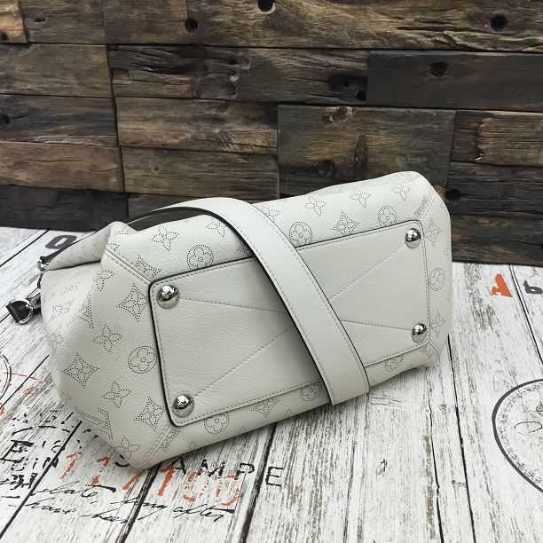 2015 Louis Vuitton Outlet mahina leather babylone pm m50059 white(original leather)