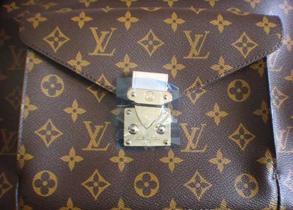 2013 Louis Vuitton Outlet Monogram Canvas Metis Bag M40781