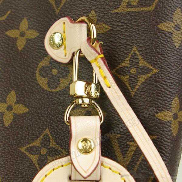 Louis Vuitton Outlet 2008 Collection New Style GM M95561