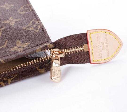 Loui vuitton monogram canvas toiletry pouch 26 m47542