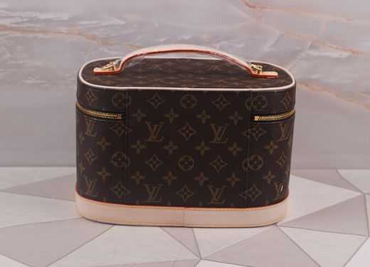 2014 Louis Vuitton Outlet monogram canvas beauty case nice m47280