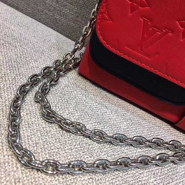 2017 Louis Vuitton Outlet original leather very chain bag M42901 red