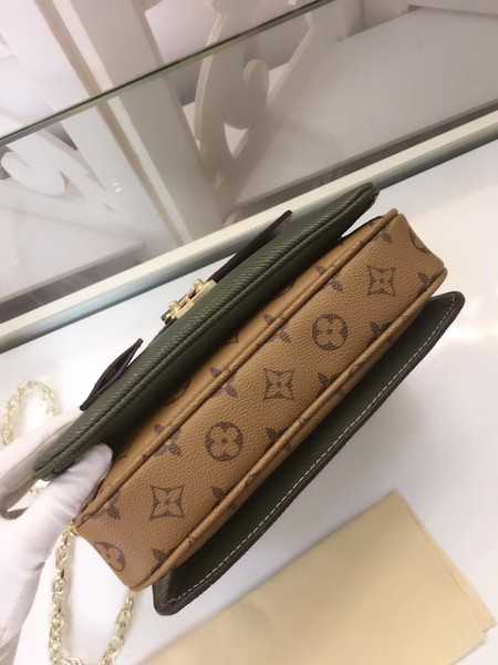 Louis Vuitton Outlet METLS M40780 green