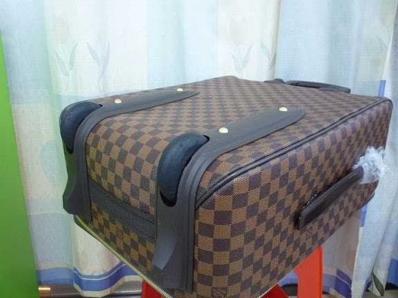 Louis Vuitton Outlet Pegase Business N23297