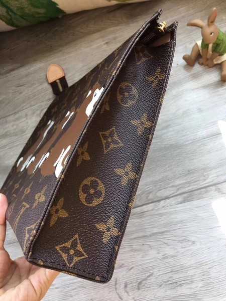 Louis Vuitton Outlet Monogram Toiletry Pouch 26 m47542