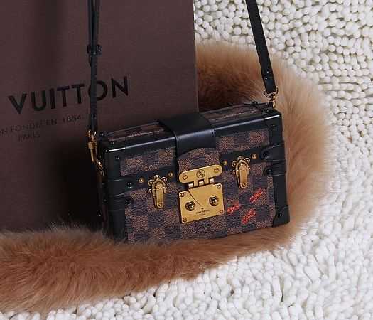 Louis Vuitton Outlet petite malle monogram canvas bag 50016