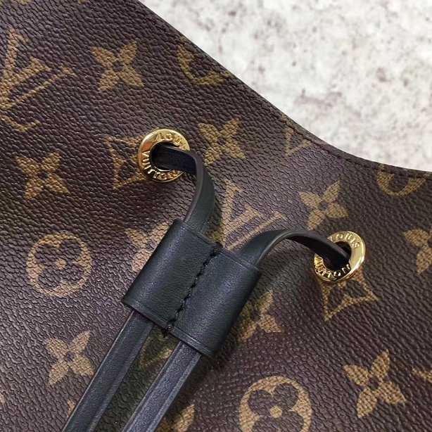 2017 Louis Vuitton Outlet monogram canvas original bag neonoe M44020 black