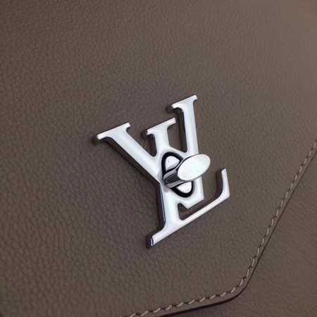 Louis Vuitton Outlet original Leather MY LOCKME 54849 apricot