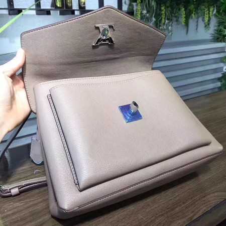 Louis Vuitton Outlet original Leather MY LOCKME 54849 apricot