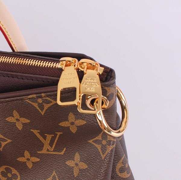 2013 Louis Vuitton Outlet Monogram Canvas Pallas Bag M40908 questche