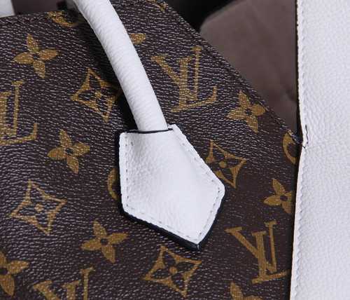 Louis Vuitton Outlet Monogram Canvas KIMONO Bag 40458 White