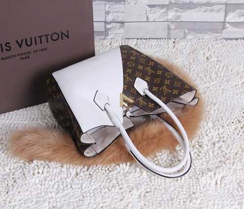 Louis Vuitton Outlet Monogram Canvas KIMONO Bag 40458 White