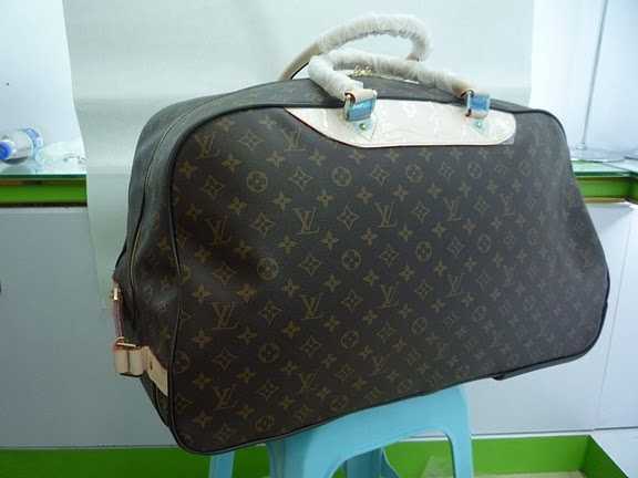 Louis Vuitton Outlet Monogram Canvas Eole 60 M23203