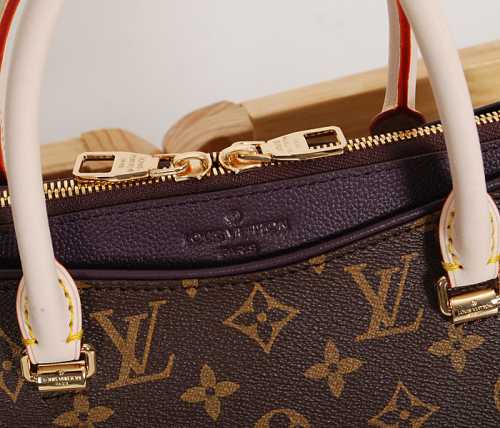 2014 Louis Vuitton Outlet Monogram Canvas M40906 purple