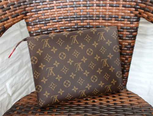 Louis Vuitton Outlet Clutch Bag M47542 Brown