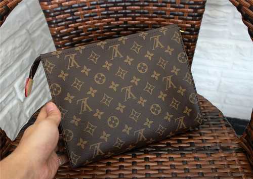 Louis Vuitton Outlet Clutch Bag M47542 Brown