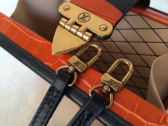 2015 Louis Vuitton Outlet petite malle bag crocodile M50013 orange(original leather)