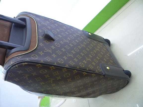 Louis Vuitton Outlet Monogram Canvas Eole 50 M23204