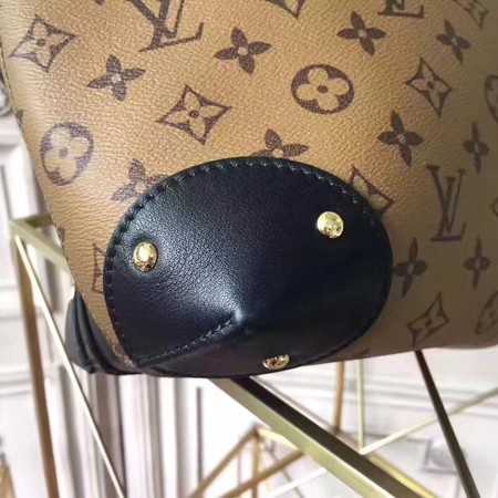 Louis Vuitton Outlet Monogram Canvas TRIANGLE SOFTY 44130