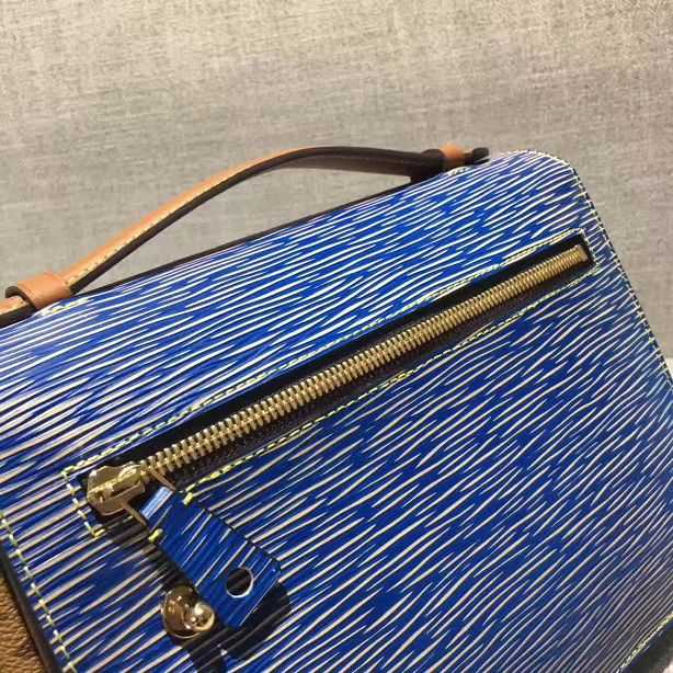 2017 Louis Vuitton Outlet original leather fashion show metis mm m40780 blue