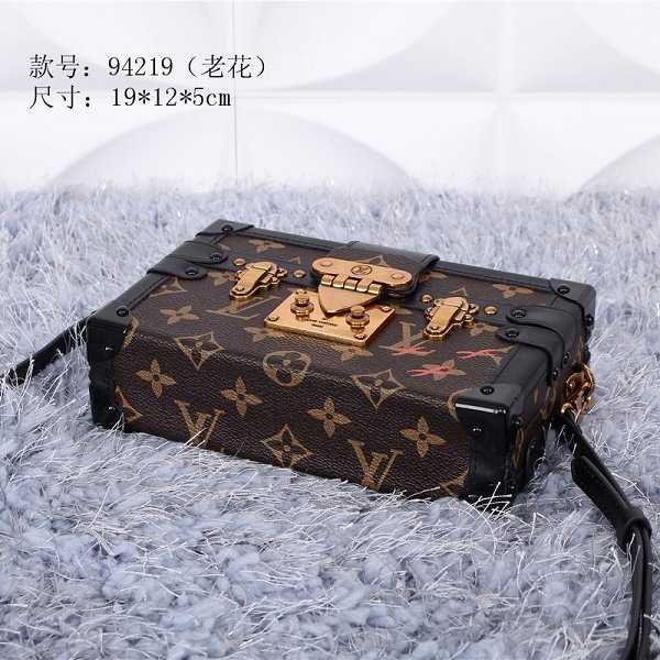 2015 Louis Vuitton Outlet petite malle bag monogram canvas M40273