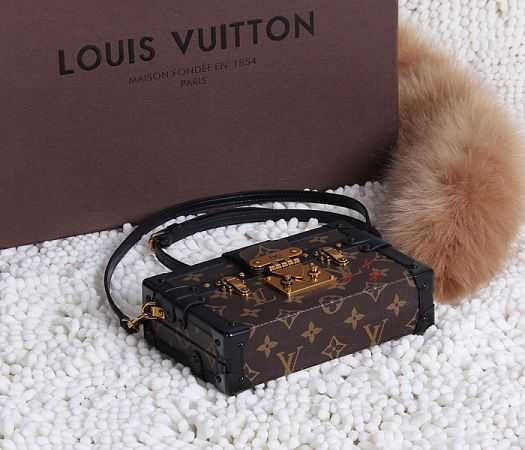 2015 Louis Vuitton Outlet hot style M50016 black