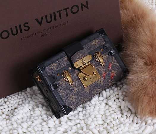 2015 Louis Vuitton Outlet hot style M50016 black