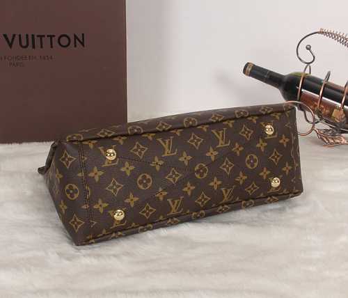 2014 Louis Vuitton Outlet Monogram Canvas M40906 red