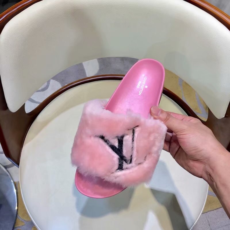 Louis Vuitton Outlet DIGITAL EXCLUSIVE BOM DIA FLAT MULE 1A4G98 pink