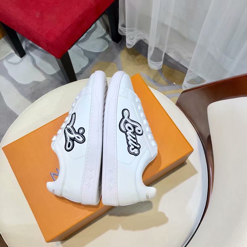 Louis Vuitton Outlet TIME OUT SNEAKER LV915SY WHITE