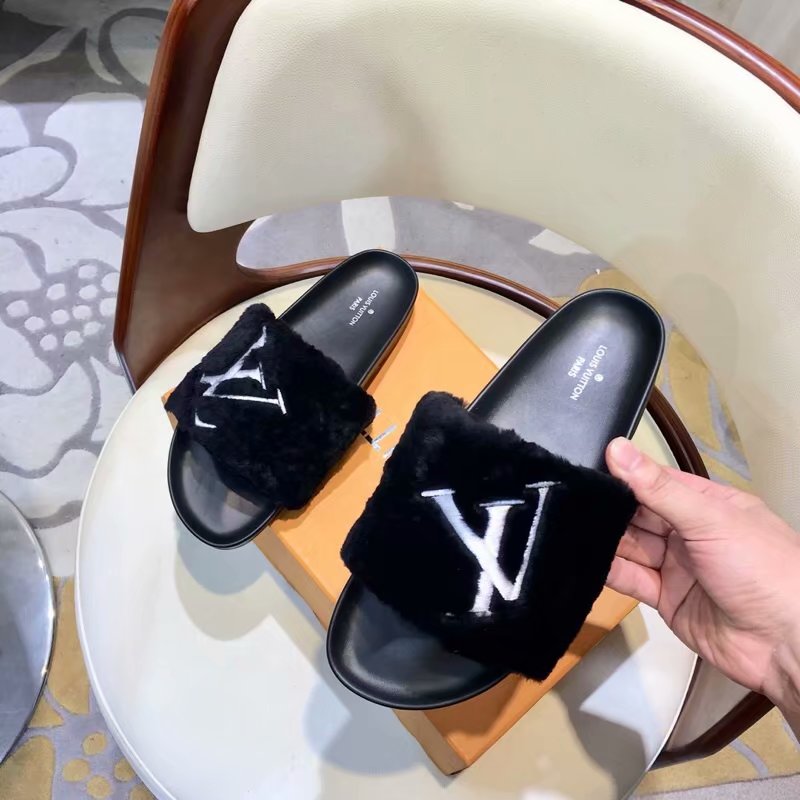 Louis Vuitton Outlet DIGITAL EXCLUSIVE BOM DIA FLAT MULE 1A4G98 black