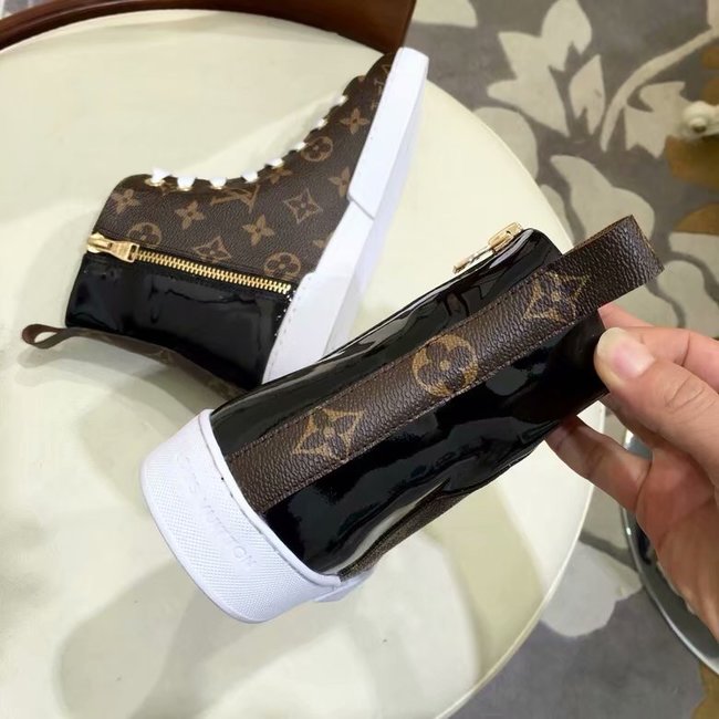 Louis Vuitton Outlet DIGITAL EXCLUSIVE HEART SNEAKER BOOT LV901SY black