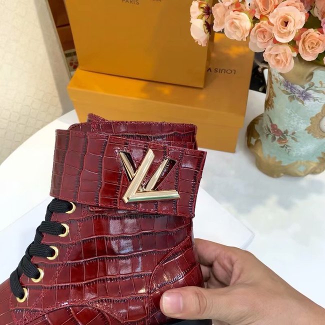 Louis Vuitton Outlet WONDERLAND FLAT RANGER LV908SY red