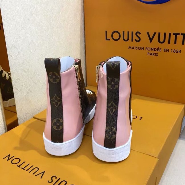 Louis Vuitton Outlet DIGITAL EXCLUSIVE HEART SNEAKER BOOT LV902SY pink