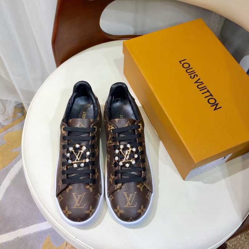 Louis Vuitton Outlet FRONTROW SNEAKER LV927SY