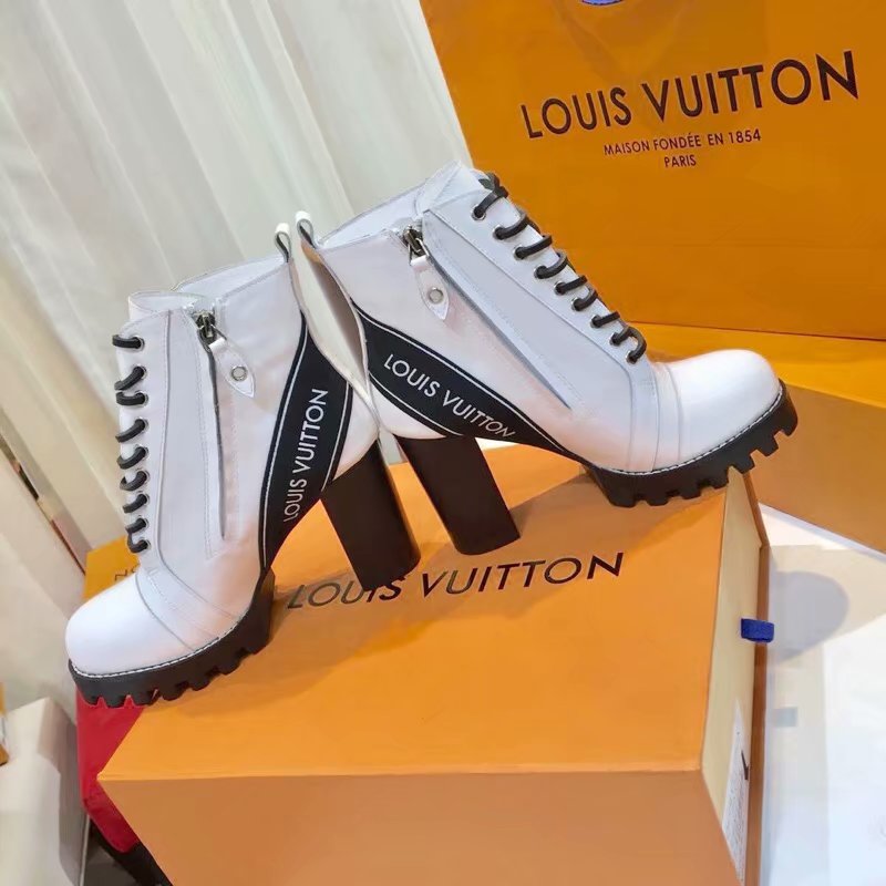 Louis Vuitton Outlet STAR TRAIL ANKLE BOOT LV910SY WHITE