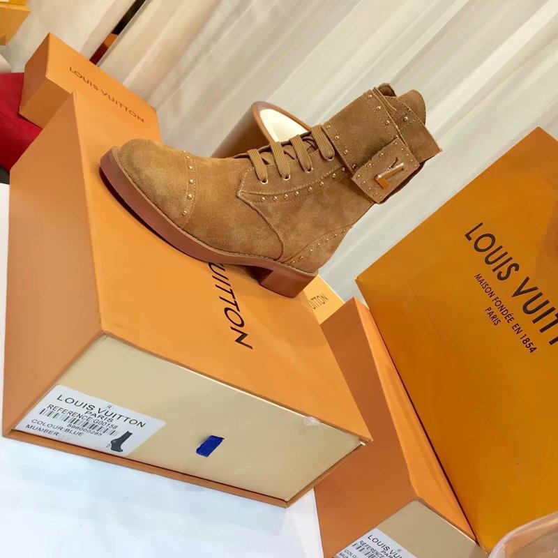 Louis Vuitton Outlet WONDERLAND FLAT RANGER LV921SY Camel