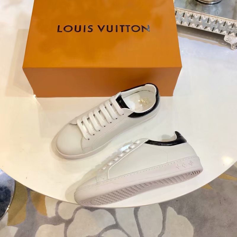 Louis Vuitton Outlet TIME OUT SNEAKER LVC915SY WHITE