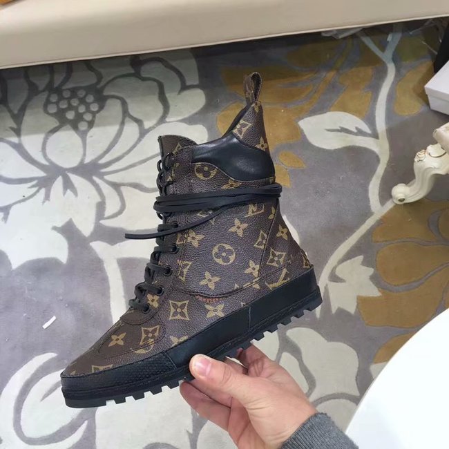 Louis Vuitton Outlet DIGITAL EXCLUSIVE HEART SNEAKER BOOT LV906SY brown