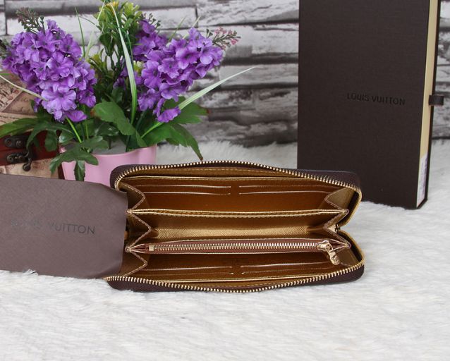 2015 Louis Vuitton Outlet wallet new model 66570 brown