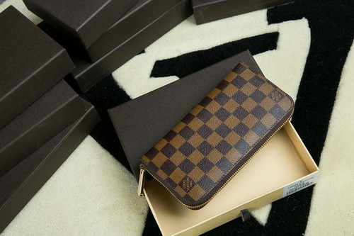 Louis Vuitton Outlet Monogram Canvas Clutch Handbag 60017 Coffee