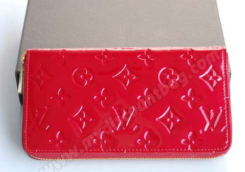 Louis Vuitton Outlet Wallet M93575 Monogram Vernis Zippy red