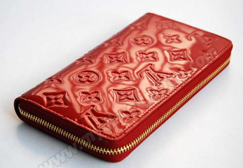 Louis Vuitton Outlet Wallet M93575 Monogram Vernis Zippy red