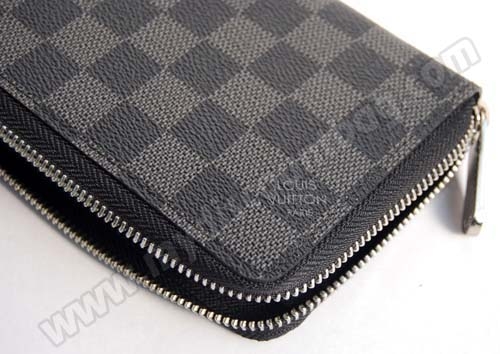 Louis Vuitton Outlet Wallet N60017 Damier Graphite Zippy black