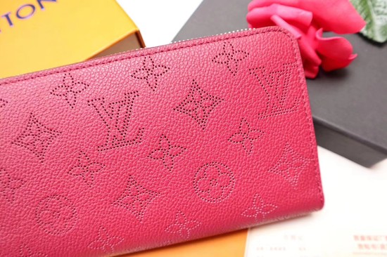 Louis Vuitton Outlet original Mahina Leather wallet 61867 red