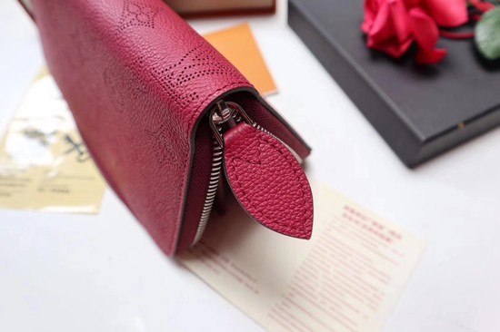 Louis Vuitton Outlet original Mahina Leather wallet 61867 red