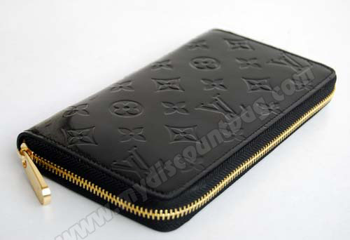 Louis Vuitton Outlet Wallet M93575 Monogram Vernis Zippy black